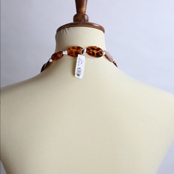 New York & Co Resin tortoise print beaded statement necklace New with tag - Picture 3 of 7